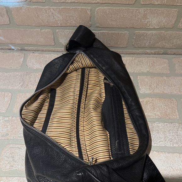 Vera Pelle Tuscany Leather Yvette Soft Leather Hobo Bag, Handmade in Italy - Picture 8 of 11